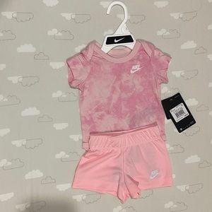 2 Piece Nike Infant Oufit 3M